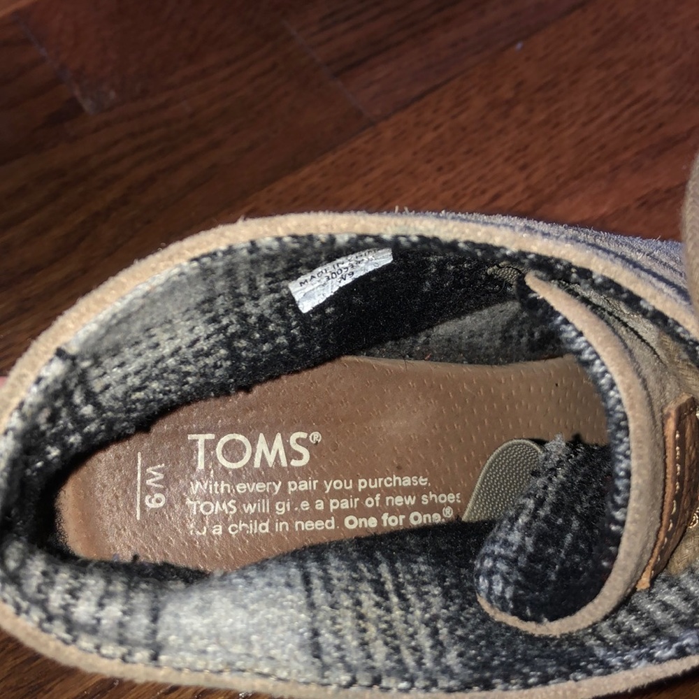 Toms booties - Picture 4 of 5